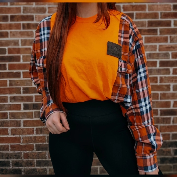 Flannel tee with wrangler patch - Picture 1 of 4